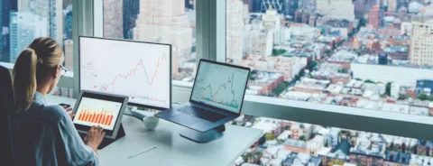 Análisis del mercado digital y la inversión en blockchain.