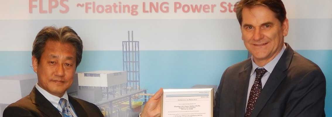 Yoshiki Yaso of IHI Corporation and DNV GL's Arthur Stoddart shake hands on the deal